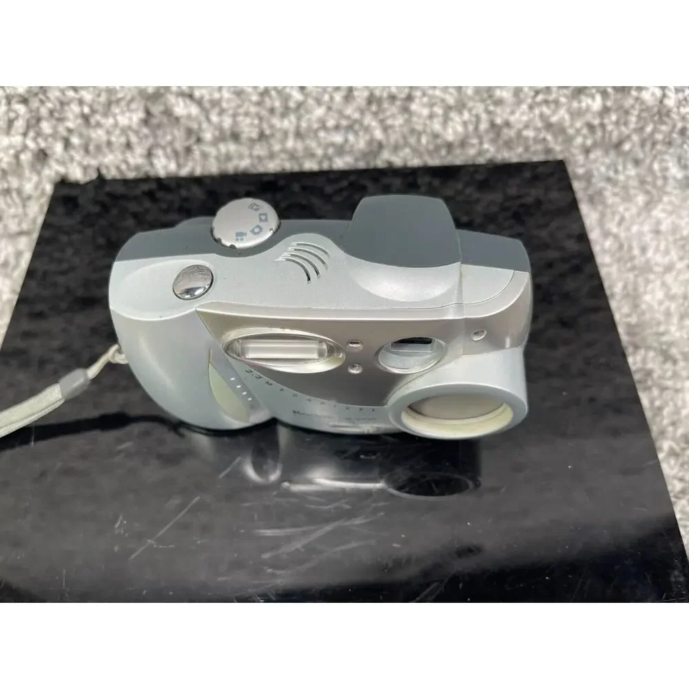KODAK DX3600 Compact Zoom Digital Camera 2.2 Megapixel Battery Included